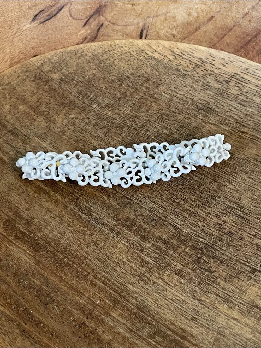 Trifari White Enamel Filigree Link Bracelet Gold Tone Scrollwork Vintage Signed